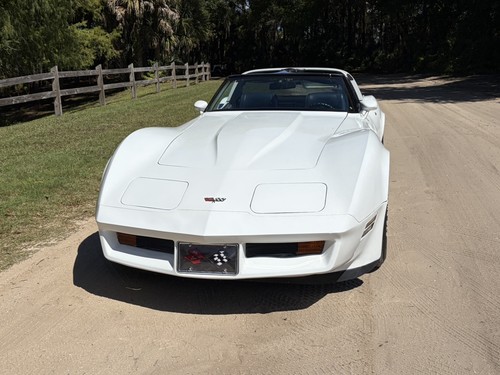 1982 chevrolet corvette - chevrolet,